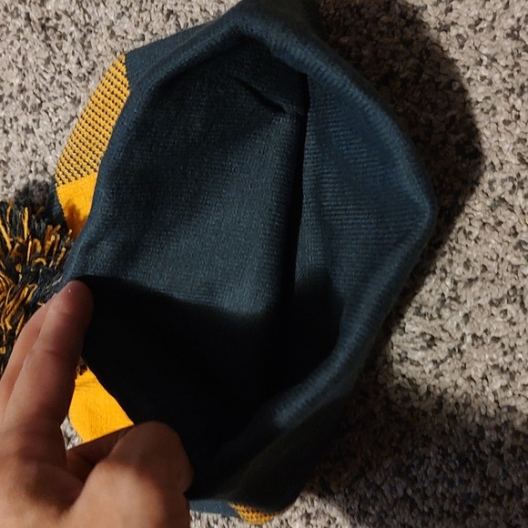 Amazon Beanie Hat - Picture 4 of 5